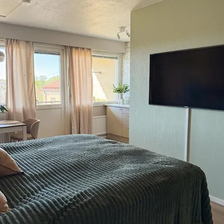 Apartman Tyylikaes Helmi - Taeysin Remontoitu Keskustayksioe
