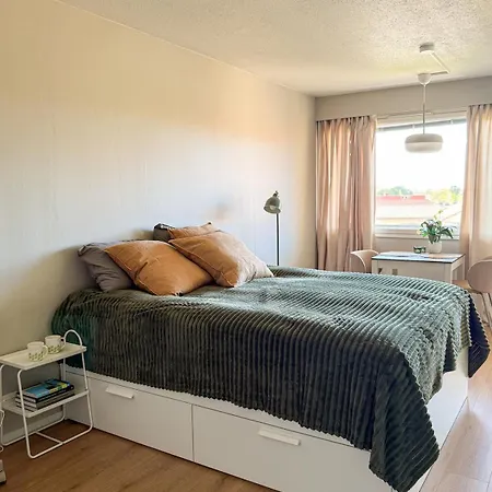 Tyylikaes Helmi - Taeysin Remontoitu Keskustayksioe Apartman Jakobstad