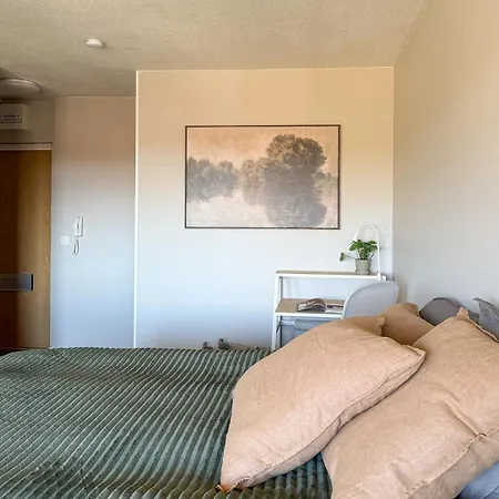Apartman Tyylikaes Helmi - Taeysin Remontoitu Keskustayksioe Jakobstad