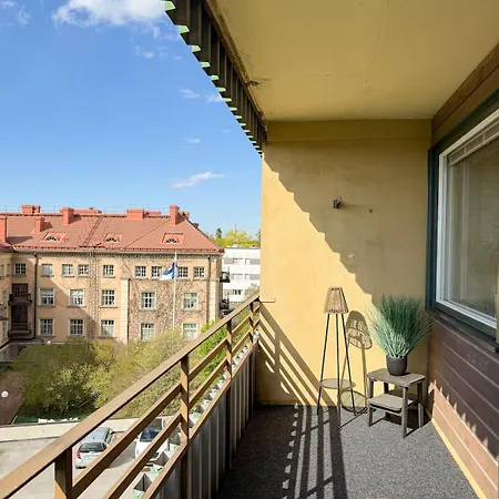 Tyylikaes Helmi - Taeysin Remontoitu Keskustayksioe Jakobstad